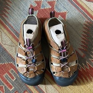Keen Newport H2 Brown Leather Sandals